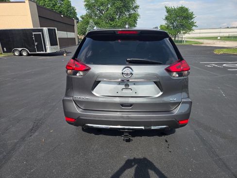 Used 2017 Nissan Rogue SV w/ Sun & Sound Touring Package FWD image 7
