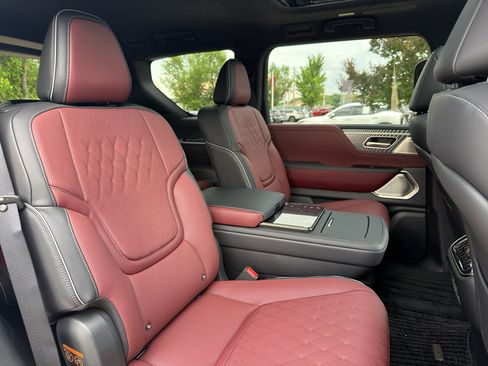 Used 2026 INFINITI QX80 Autograph w/ Premium Cargo Package AWD/4WD image 17