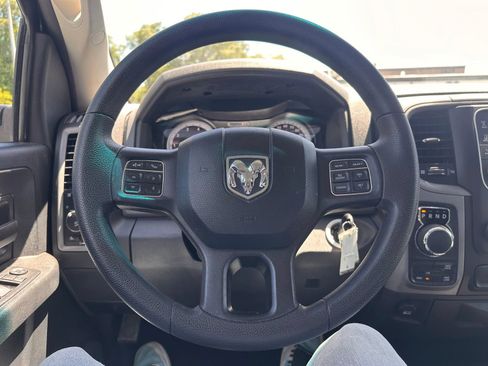 Used 2015 RAM 1500 Express AWD/4WD image 30