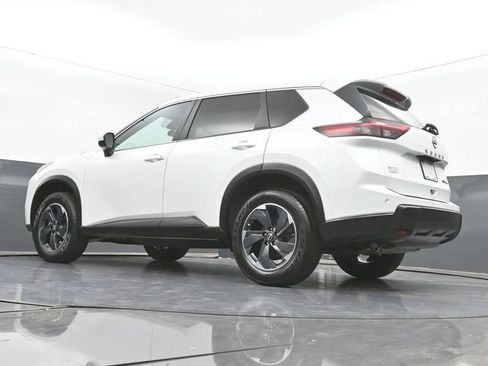 Used 2024 Nissan Rogue SV AWD/4WD image 42