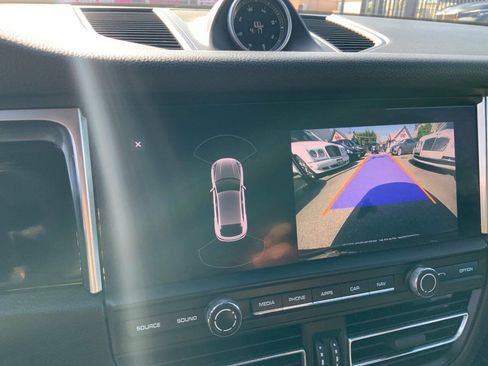 Used 2019 Porsche Macan AWD/4WD image 28