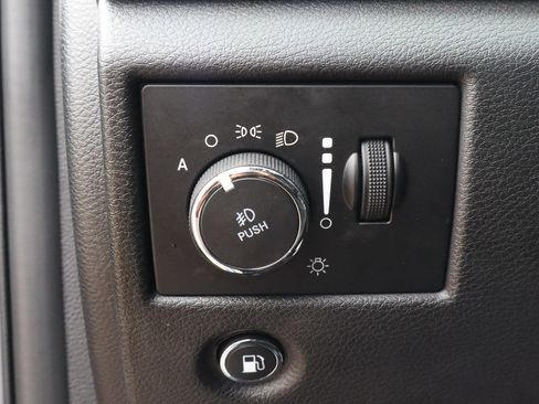 Used 2021 Jeep Grand Cherokee High Altitude AWD/4WD image 17