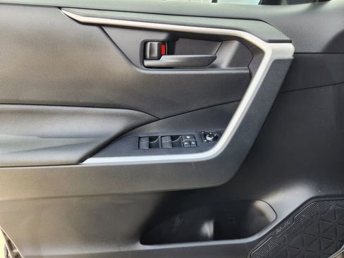 Used 2025 Toyota RAV4 LE image 20