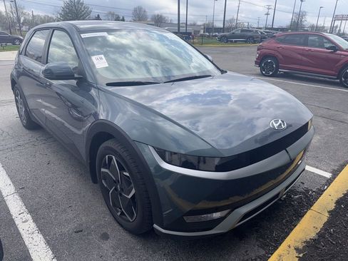 Used 2024 Hyundai Ioniq 5 SEL image 5