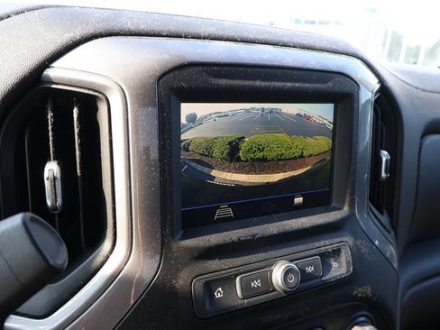 Used 2019 Chevrolet Silverado 1500 Custom Trail Boss w/ Custom Convenience Package AWD/4WD image 25