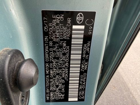 Used 2017 Toyota Prius Three FWD image 32