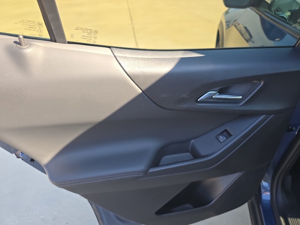 Used 2025 Chevrolet Equinox LT FWD image 11