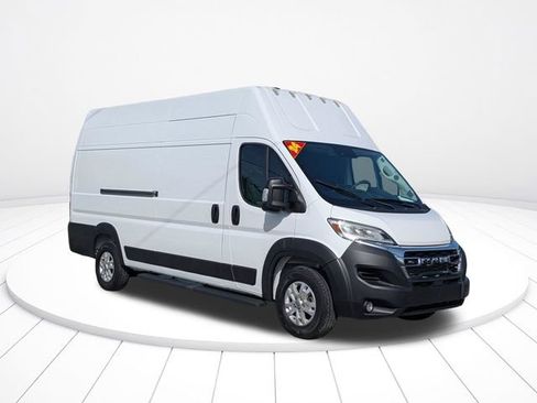Used 2024 RAM ProMaster 3500 w/ Quick Order Package 22G SLT FWD image 2