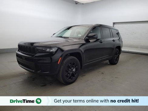 Used 2024 Jeep Grand Cherokee L Laredo image 1