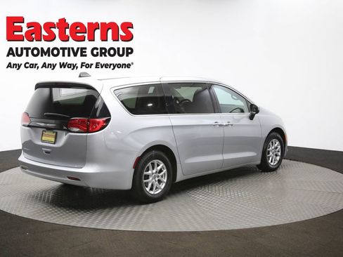 Used 2023 Chrysler Voyager LX FWD image 40