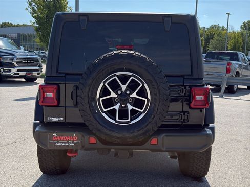 Used 2024 Jeep Wrangler Unlimited Rubicon w/ Technology Group AWD/4WD image 7