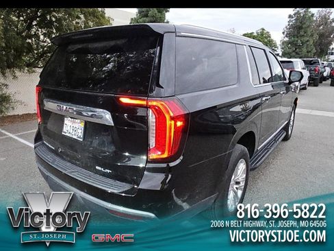 Used 2023 GMC Yukon XL SLT image 11