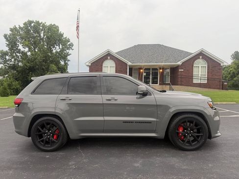 Used 2019 Jeep Grand Cherokee SRT AWD/4WD image 7