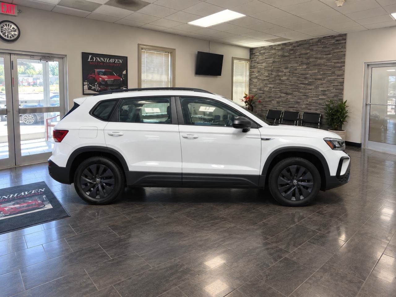 Used 2022 Volkswagen Taos S AWD/4WD image 5