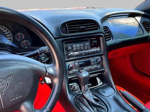 Used 2001 Chevrolet Corvette Coupe w/ Preferred Equipment Group2 RWD image 6