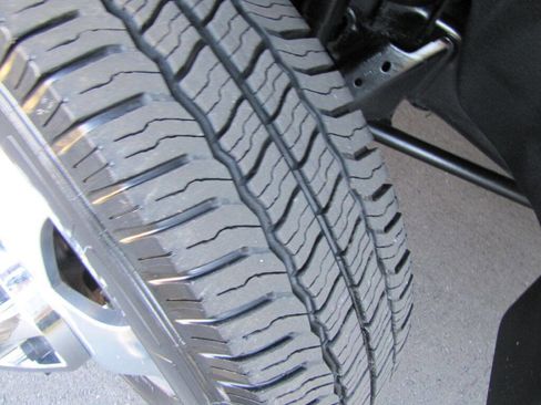 Used 2020 Chevrolet Silverado 3500 High Country image 28