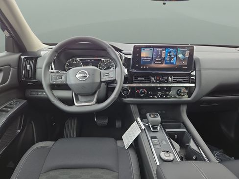 New 2026 Nissan Pathfinder SV image 13