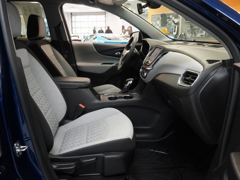 Certified 2022 Chevrolet Equinox LS w/ LS Convenience Package image 32