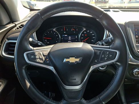 Used 2022 Chevrolet Equinox LT image 18