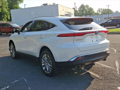 Certified 2021 Toyota Venza XLE w/ Softex Package AWD/4WD image 24
