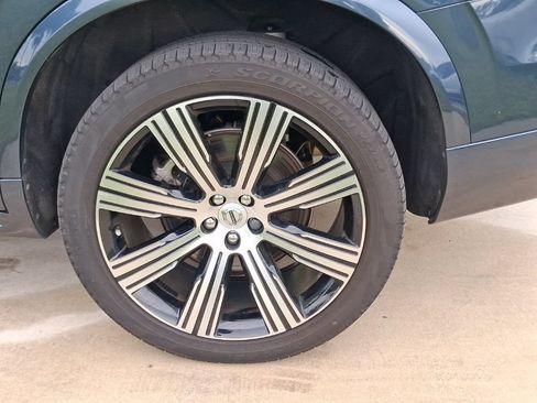 Used 2024 Volvo XC90 T8 Core w/ Protection Package Premier AWD/4WD image 4