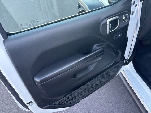 Used 2021 Jeep Wrangler Unlimited Sport image 14