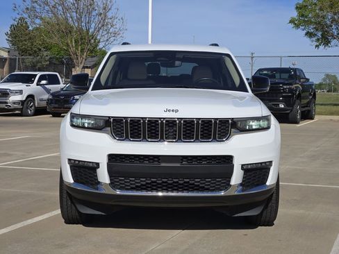 Used 2022 Jeep Grand Cherokee L Limited image 2