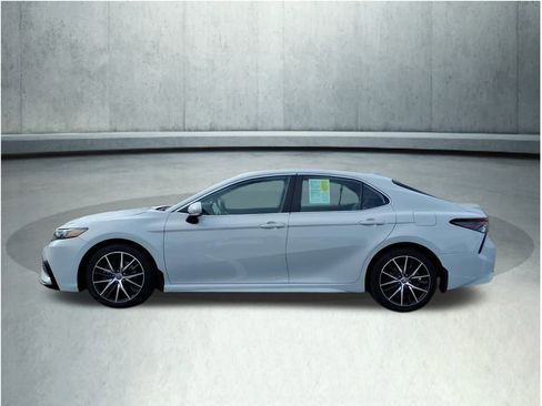 Certified 2023 Toyota Camry SE image 10