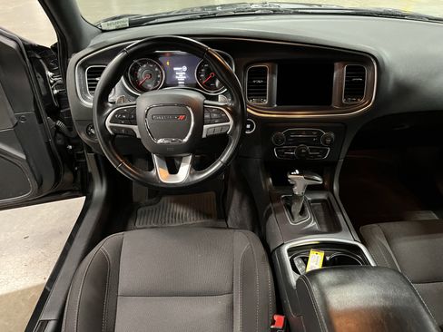 Used 2017 Dodge Charger R/T image 11