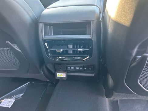 New 2026 Jeep Grand Cherokee Limited w/ Limited Altitude Package image 30