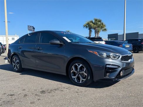 Certified 2021 Kia Forte LXS image 2