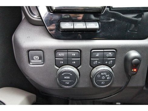 Used 2025 Chevrolet Silverado 1500 ZR2 w/ Technology Package AWD/4WD image 22