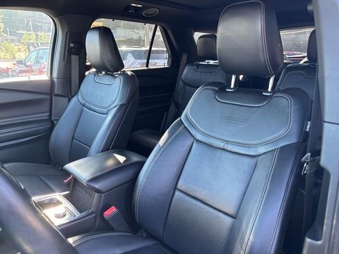 Used 2020 Ford Explorer ST w/ ST Street Pack image 15