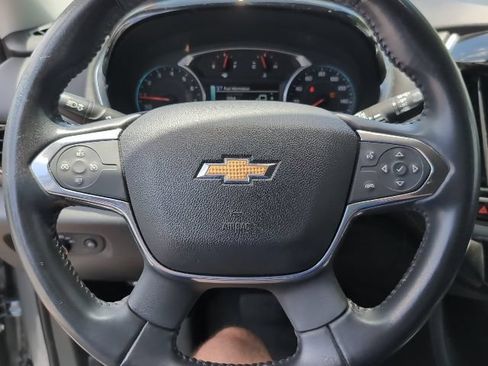 Used 2019 Chevrolet Traverse LT FWD image 11