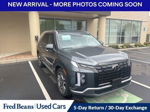 Used 2023 Hyundai Palisade SEL w/ Premium Package AWD/4WD image 3
