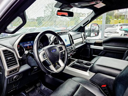 Used 2022 Ford F250 Lariat w/ Lariat Value Package AWD/4WD image 9