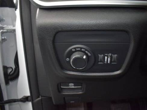 New 2025 Jeep Grand Cherokee Laredo w/ MOPAR Finishing Package image 15