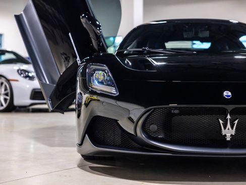 Used 2022 Maserati MC20 Coupe image 23