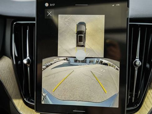 New 2026 Volvo XC60 B5 Plus w/ Climate Package image 43