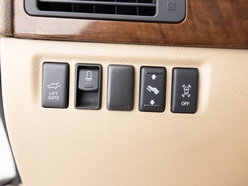 Used 2012 Nissan Armada Platinum AWD/4WD image 37