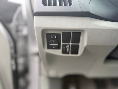 Used 2010 Toyota Prius Five image 14