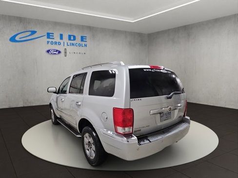 Used 2009 Chrysler Aspen Limited image 6