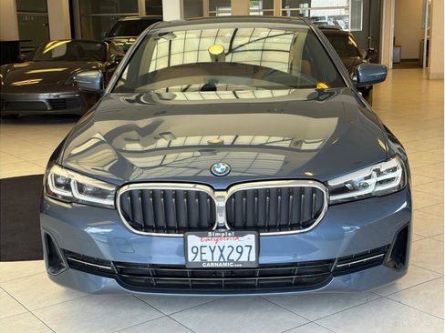 Used 2023 BMW 530e w/ Premium Package image 2