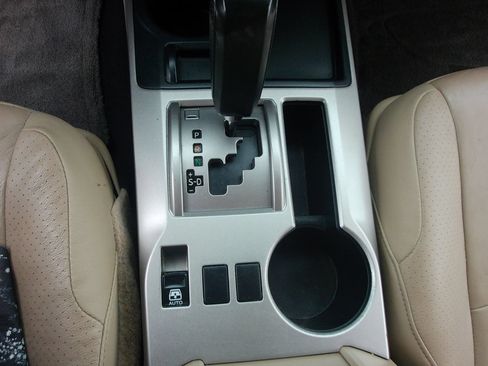 Used 2010 Toyota 4Runner SR5 RWD image 19