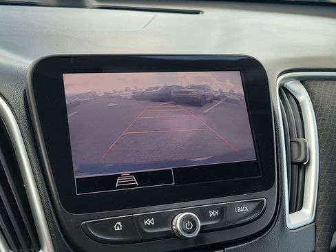 Used 2022 Chevrolet Malibu LS FWD image 22