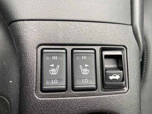 Used 2023 Nissan Z w/ Floor Mat Package (L93) RWD image 16