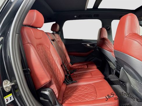Used 2023 Audi SQ7 Premium Plus w/ Executive Package image 35