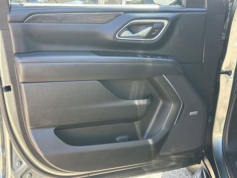 Used 2024 Chevrolet Suburban LT image 21