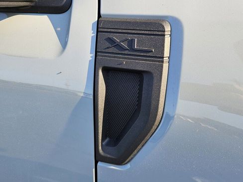 Used 2022 Ford Maverick XL image 17