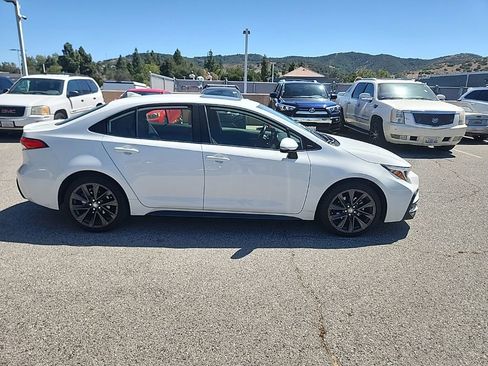 Used 2024 Toyota Corolla SE w/ SE Package FWD image 6